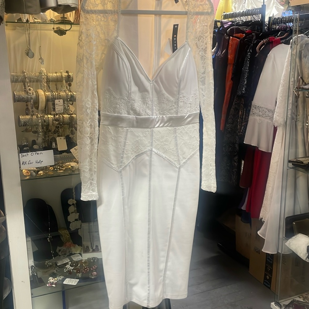 Entry white dress